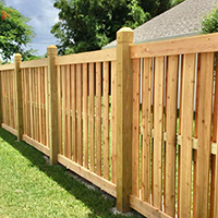 Bella Fence vertical wood shadowbox